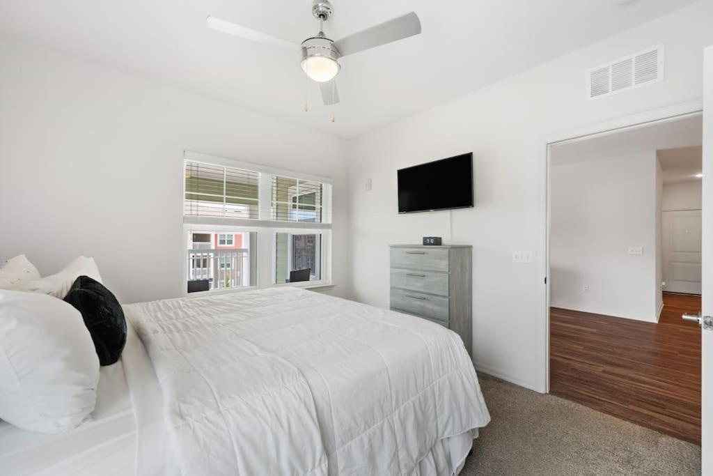 Lavish 2Br Apartment In Tampa Bagian luar foto