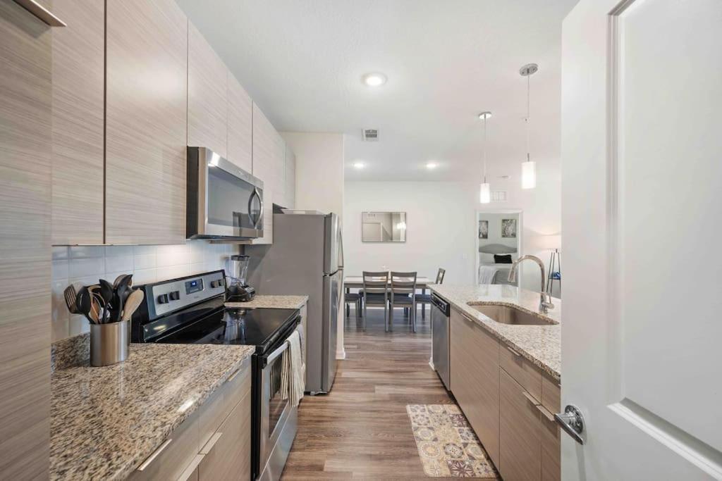 Lavish 2Br Apartment In Tampa Bagian luar foto