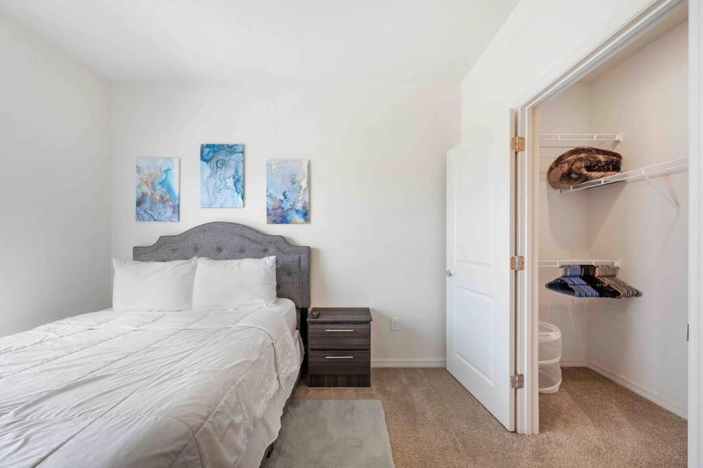 Lavish 2Br Apartment In Tampa Bagian luar foto